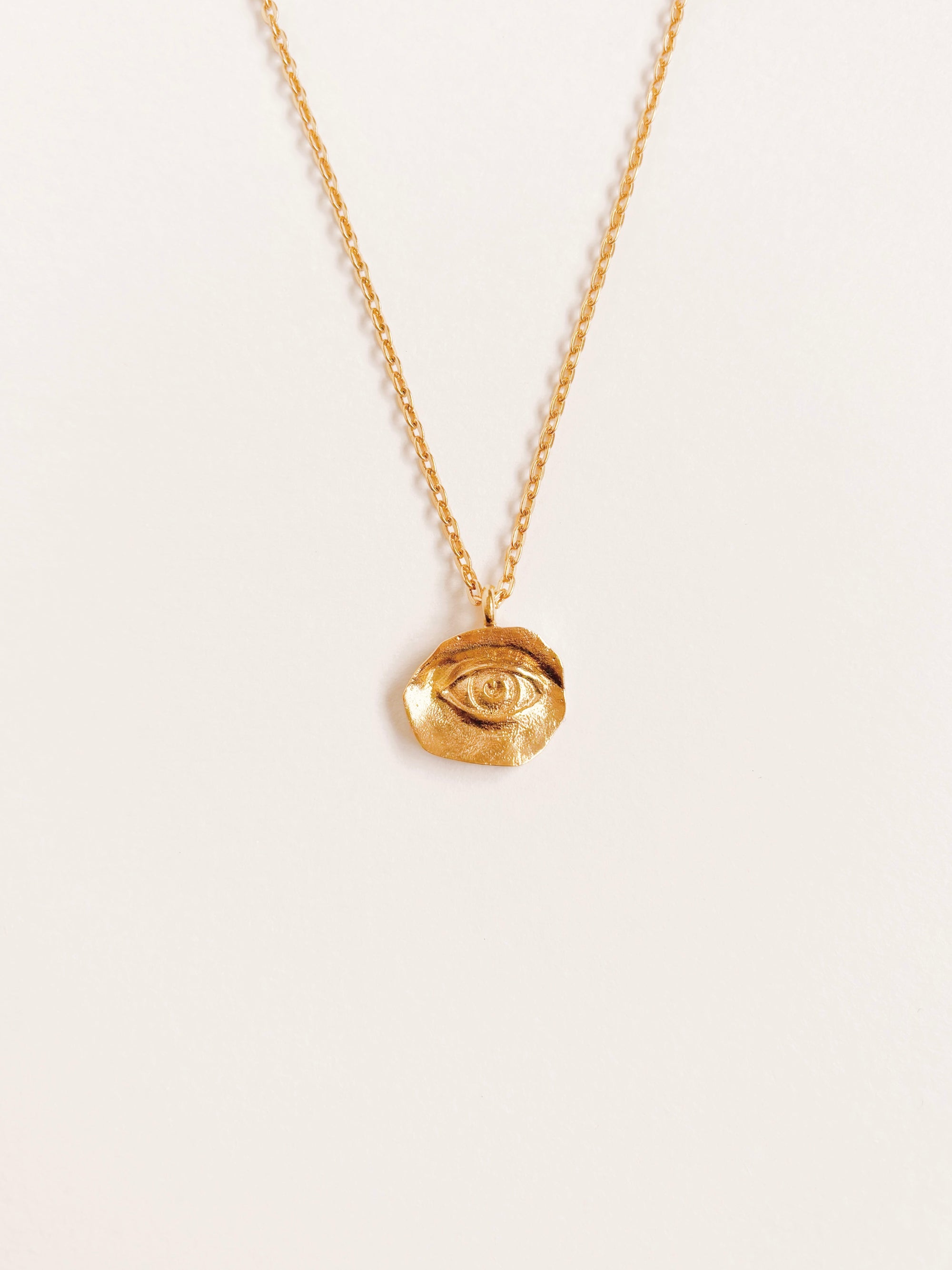 OLHO necklace