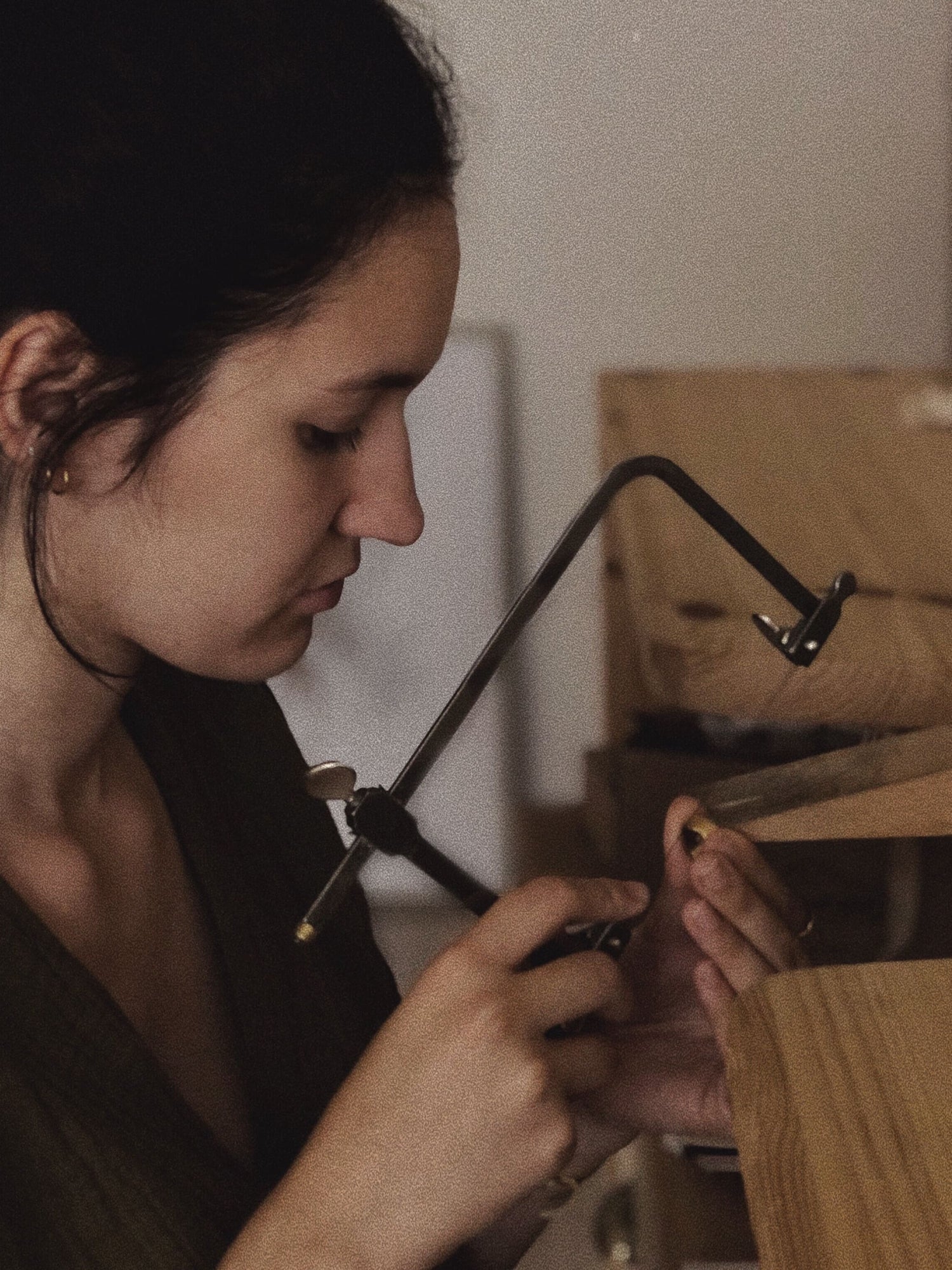 DANIELA MAKING JEWELLERY